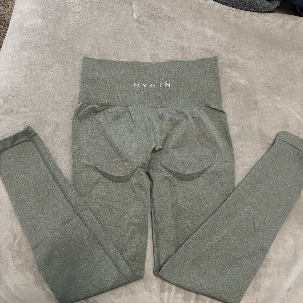 Size small NVGTN leggings, hardly worn and in very good condition.